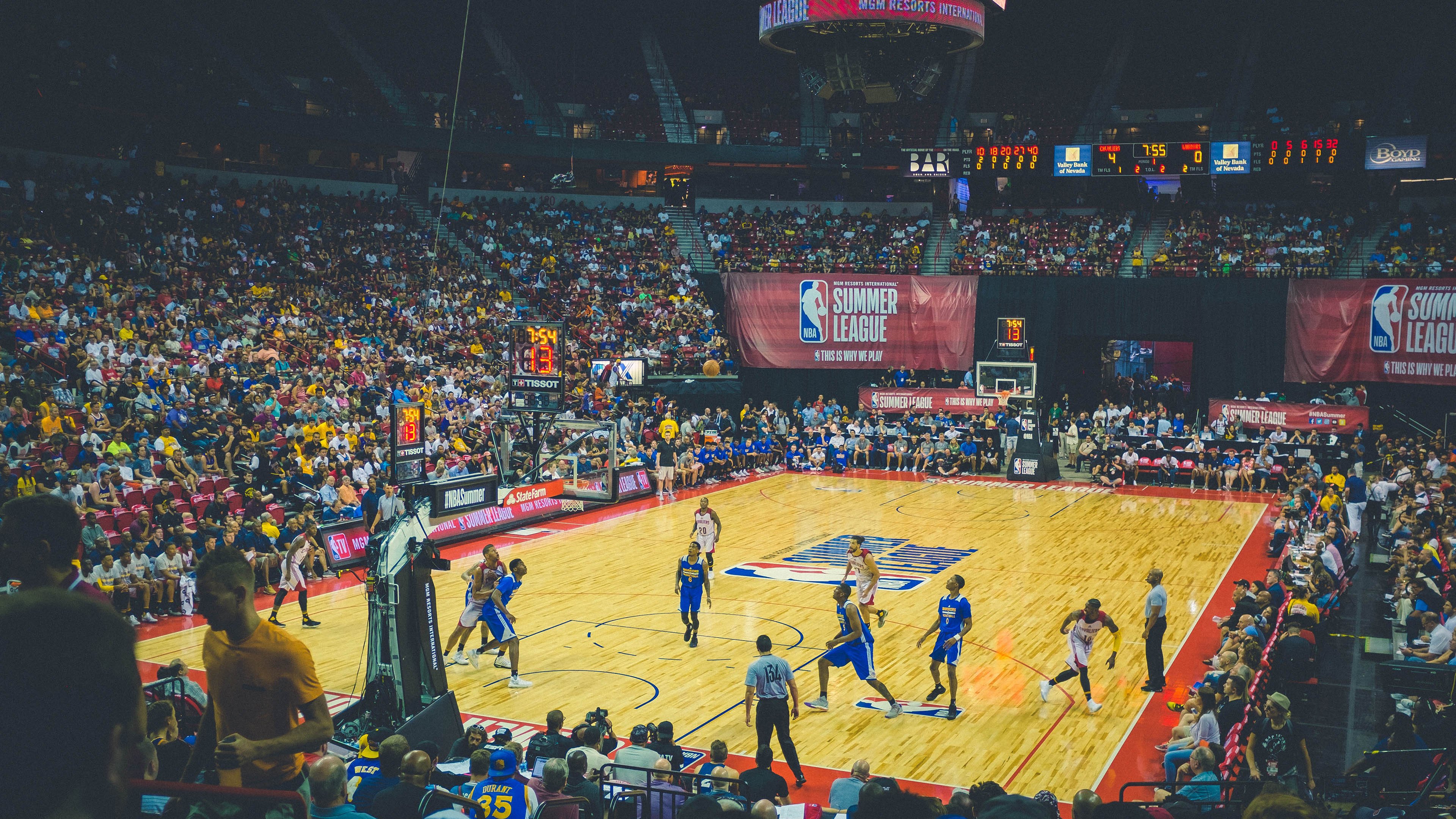 西甲神话：那些让人心潮澎湃的传奇瞬间，西甲经典比赛